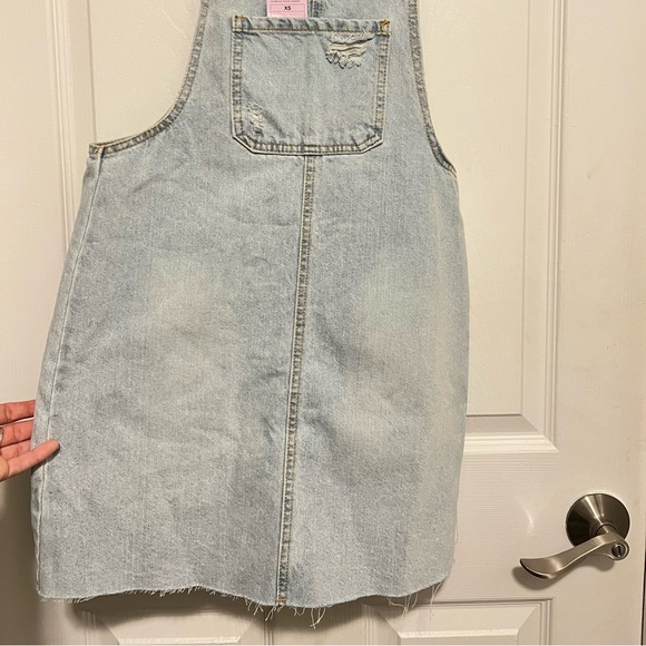 Light wash jean styled short dress- XS - Picture 3 of 3